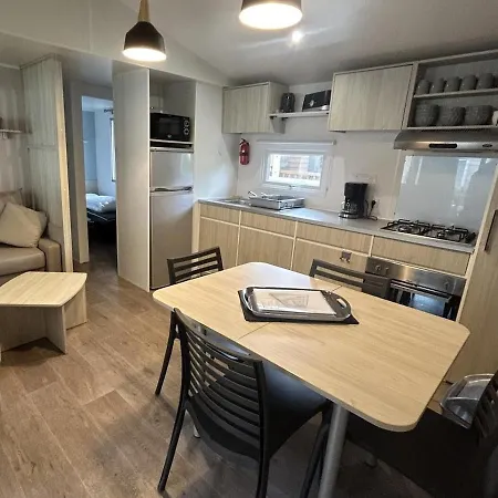 La Reserve 4 Etoiles Emplacement 445b 3ch 1sdb 8 Personnes *